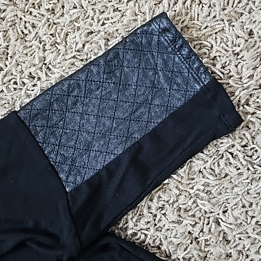 Club Monaco Regan Top Oversized Black Quilted Leather Patches Medium Tee - Picture 3 of 5